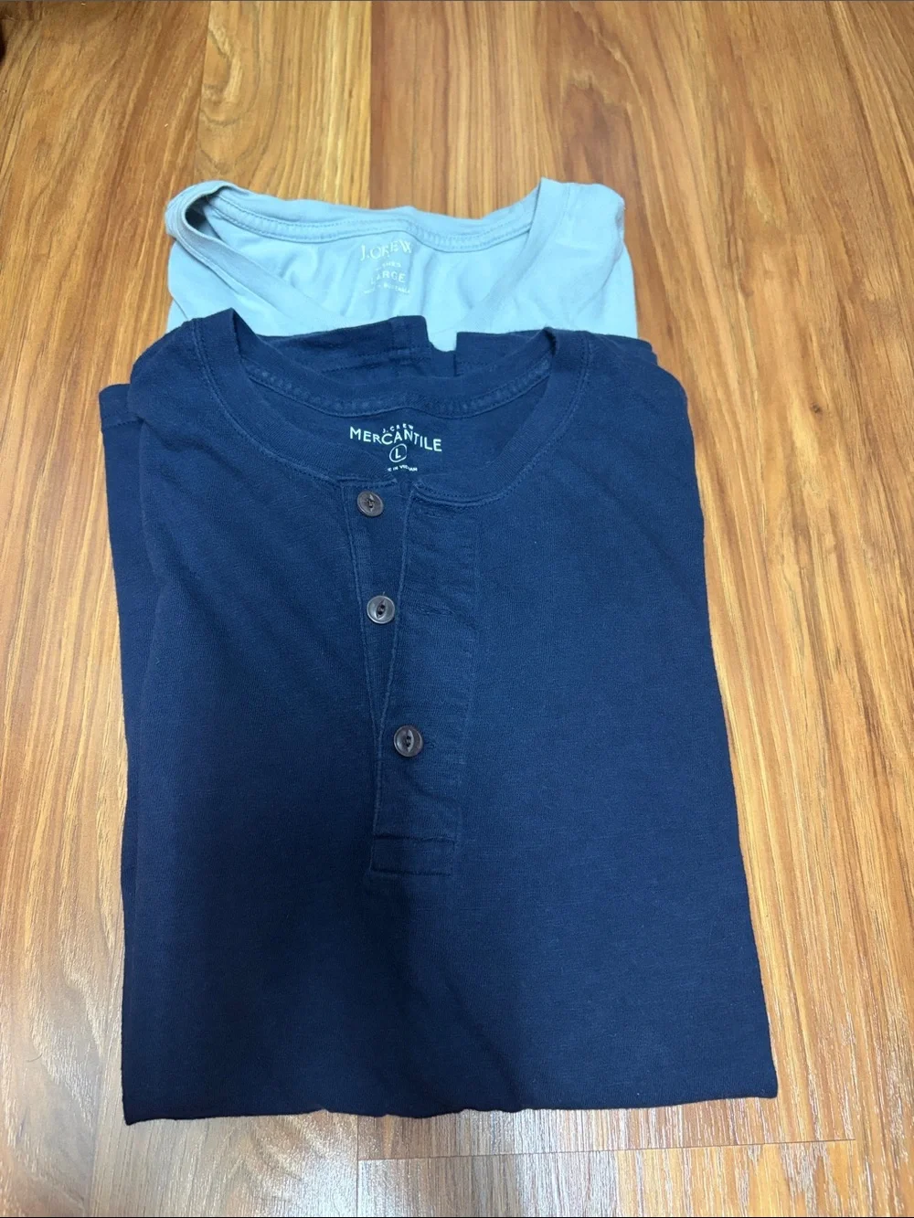 2 pack- Men’s Navy Short-Sleeve Henley & baby blue T-shirt